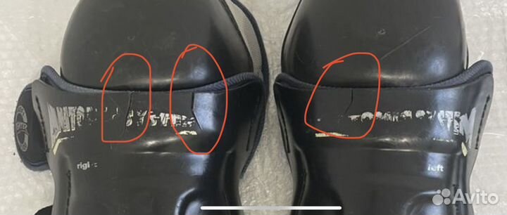 Щитки хоккейные 17