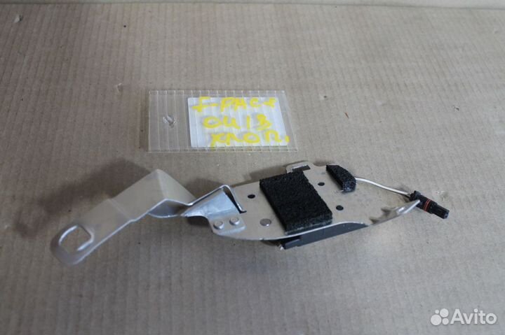 Антенна Jaguar F-pace X761 2016