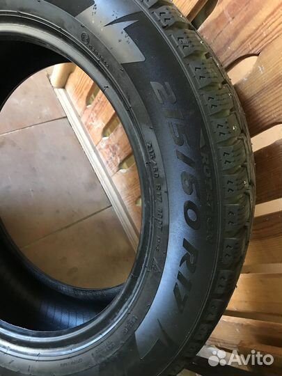 Pirelli Ice Zero 215/60 R17