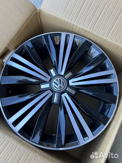 Оригинальные диски Volkswagen R18