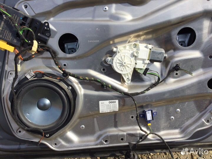 Дверь на mercedes e 300 w 212 битая