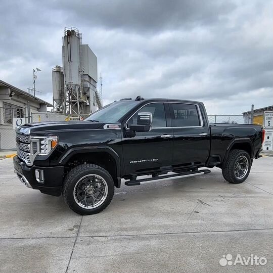 Кованые диски GT Forged R20 на Toyota Tundra