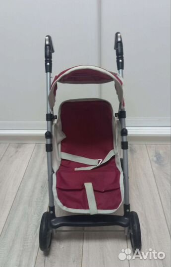 Игрушечная коляска для пупсов