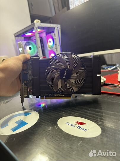 Radeon HD 6670 1gb