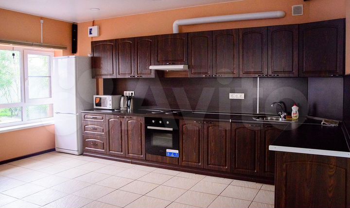 Коттедж 280 м² на участке 20 сот.