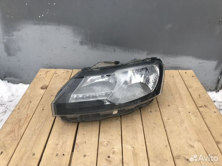 Skoda Rapid 17- Фара L с дхо (LED)
