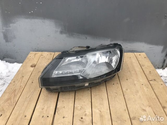 Skoda Rapid 17- Фара L с дхо (LED)