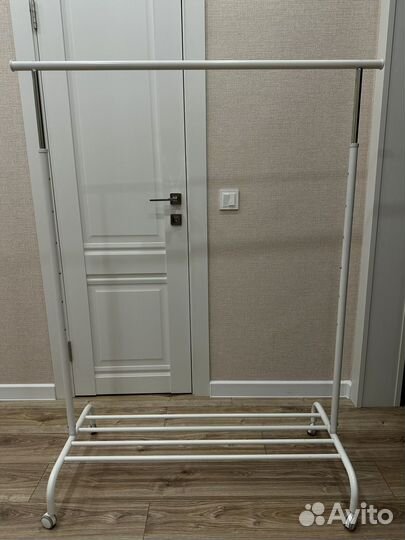 Вешалка для одежды напольная