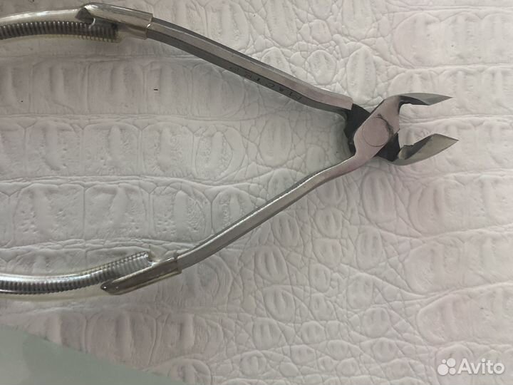 Кусачки для кутикулы