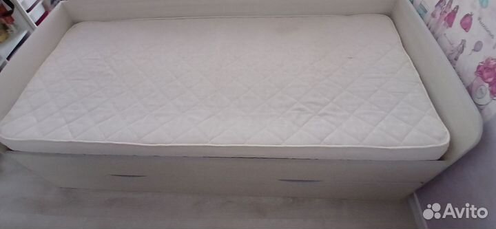 Кровать односпальная с матрасом бу