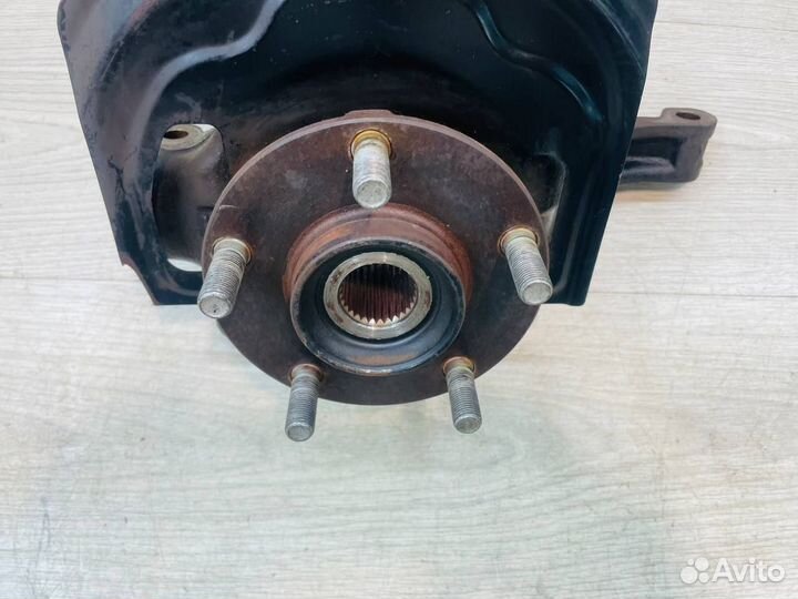 Кулак поворотный передний правый Nissan X-trail 31