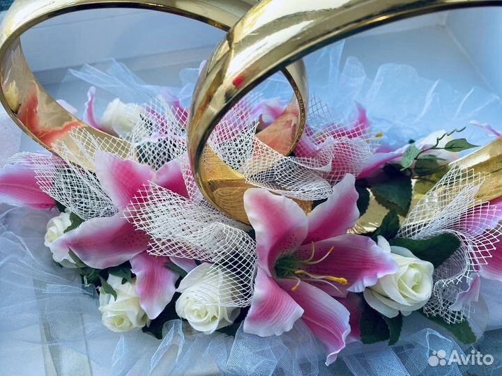 Украшение на свадебную машину