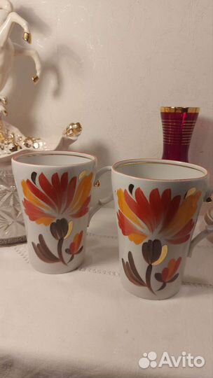 Статуэтка Конь, чашки Чайка и ваза