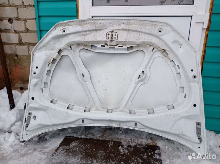 Volkswagen polo капот