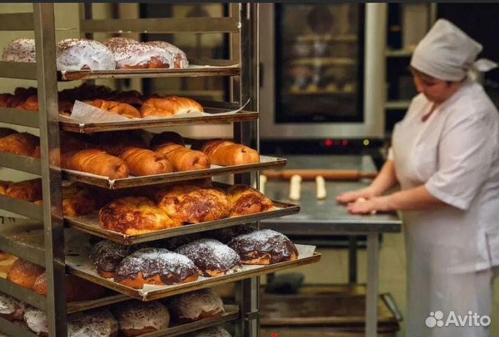 Продавец в пекарню