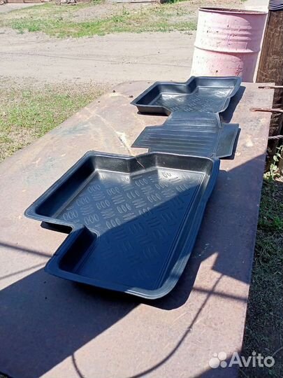 Автомобильные коврики резиновые