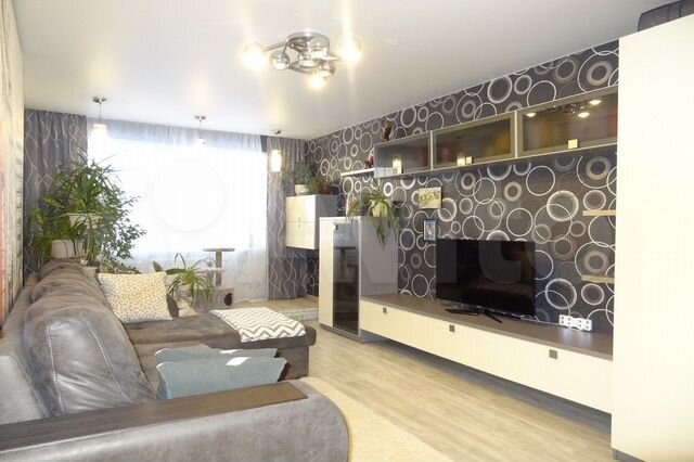 Доля в 2-к. квартире, 47 м², 4/5 эт.
