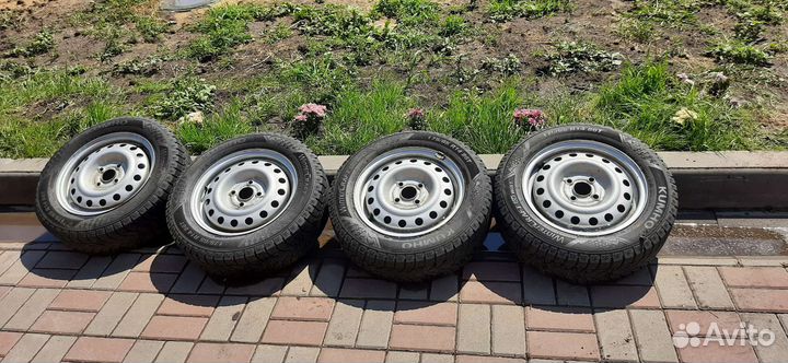 R14 Kumho WinterCraft Ice Wi51 175/65, PCD 4x100 DIA 10