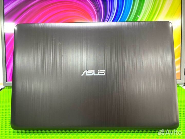 Ноутбук Asus для игр и учебы 4 ядра/SSD