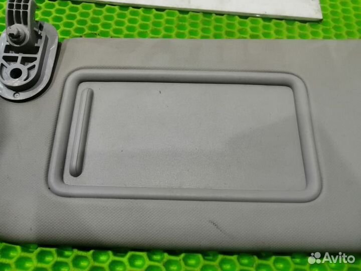 Козырек солнцезащитный левый для Kia Rio 4