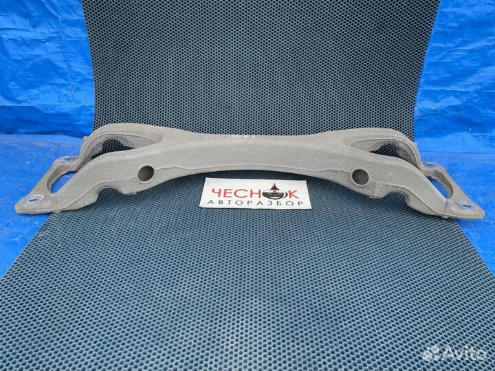 Подрамник задний Audi Q7 4L