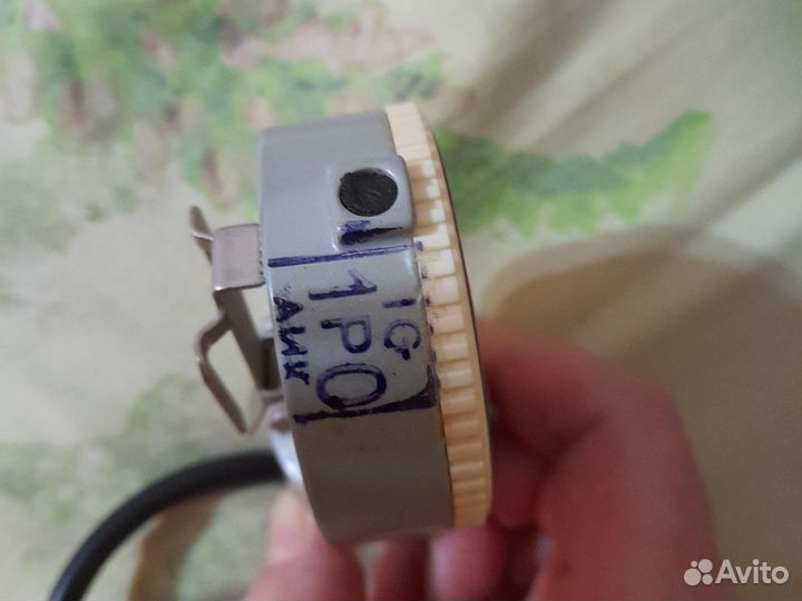 Манометр и манжета механического тонометра