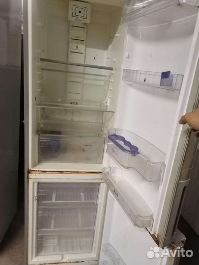 Холодильник Whirpool по запчастям