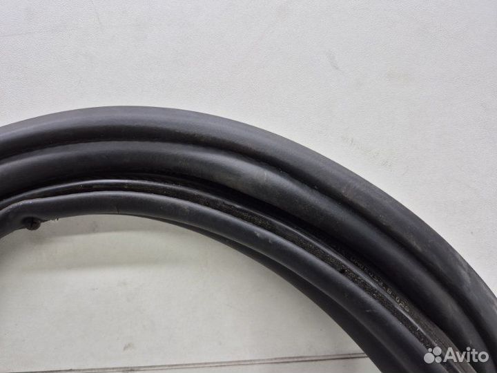 Уплотнительная резинка Volkswagen Touareg 2 NF 3.0