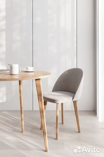 Стол обеденный