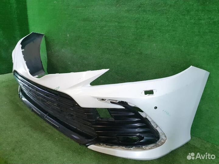 Бампер передний Toyota Camry