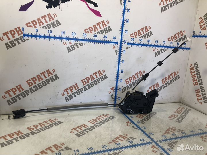 Шкода Рапид Замок задней двери Прав