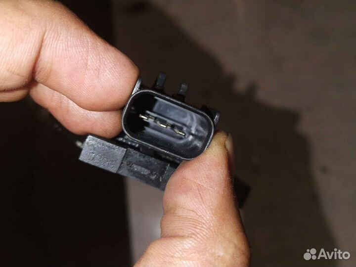 Датчик положения распредвала Волга Крайслер