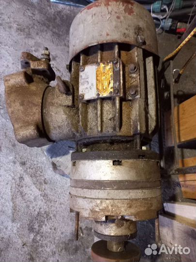 Электродвигатель асинхронный бу