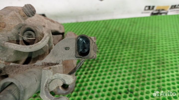 Суппорт передний левый L