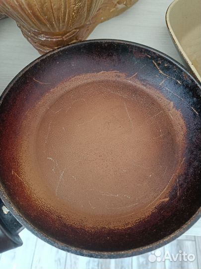 Сковороды, казан и по мелочи