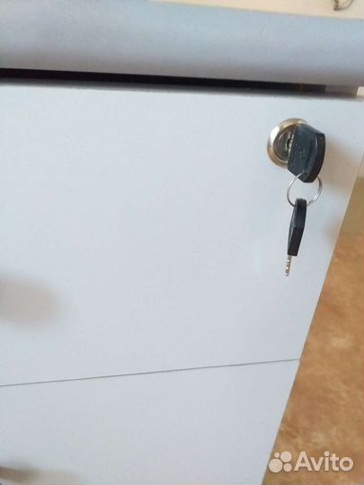 Тумба выкатная