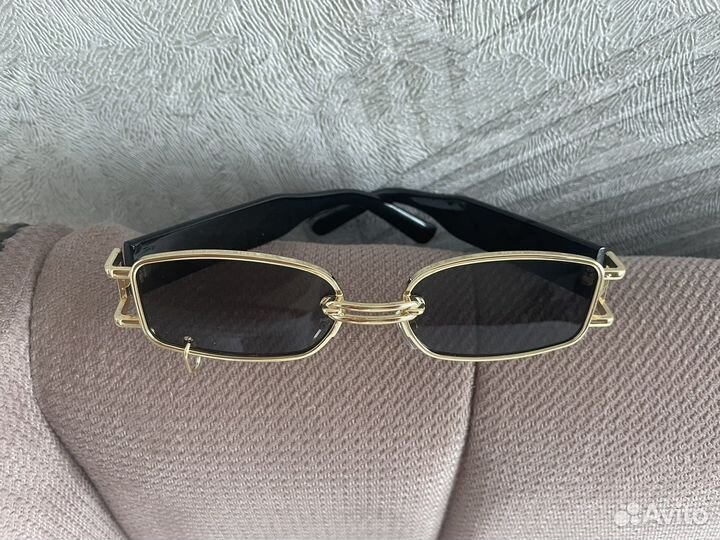 Солнцезащитные очки