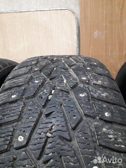 Nokian Tyres Hakkapeliitta 7 SUV 215/60 R16 99T