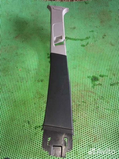 Пластик салона левый Opel Astra H Z16XER 2007