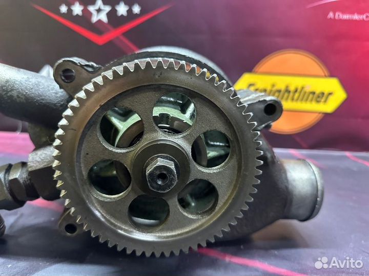 Помпа Freightliner Columbia фредлайнер коламбия