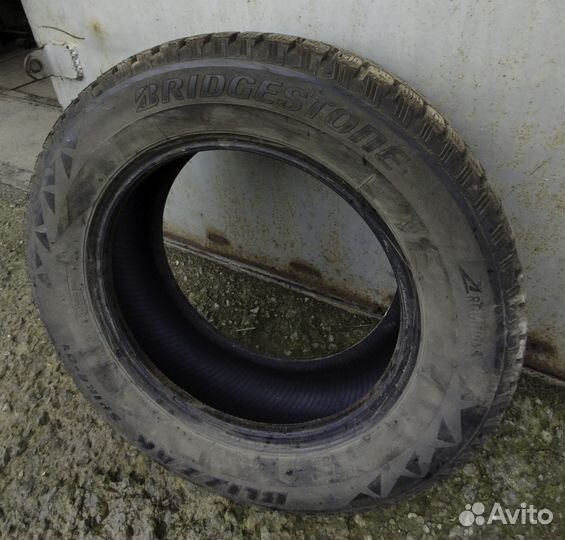 Bridgestone Blizzak Spike-01 185/65 R14 86T