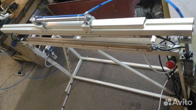 Напольный запайщик с 4 нагревателями 1050мм