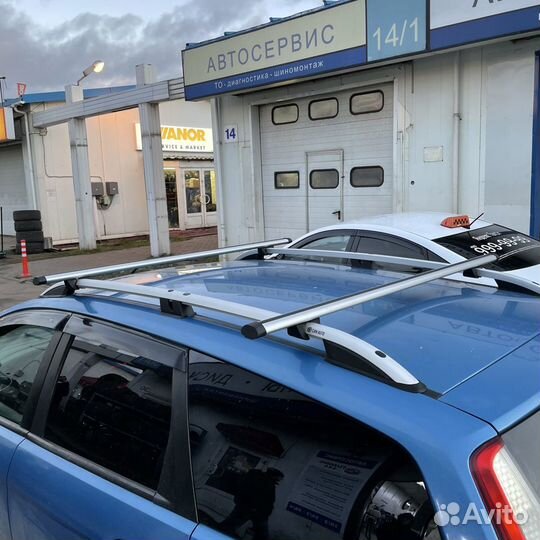 Багажник поперечины на крышу Ford Focus