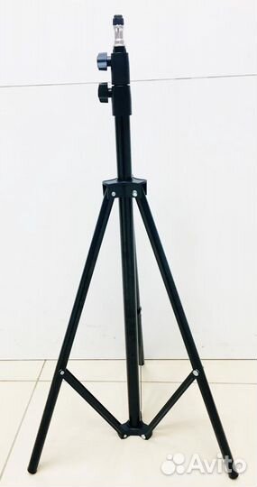 Штатив тринога держатель