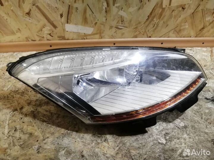 Фара Правая Ситроен С4 Пикасо левый руль оригинал