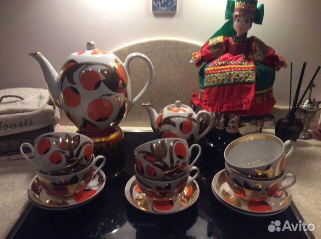 Сервиз из фарфора ; ручная работа; позолота ;