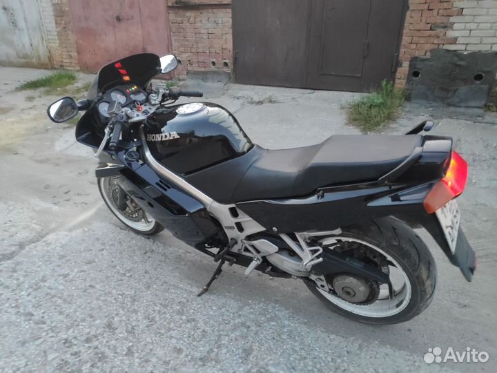 Honda VFR 750