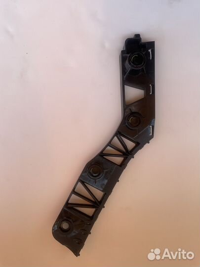 Кронштейн бампера заднего левый VW Tiguan 2022