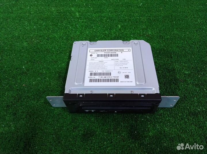 Dodge RAM проигрыватель CD/DVD плеер 2013-2018