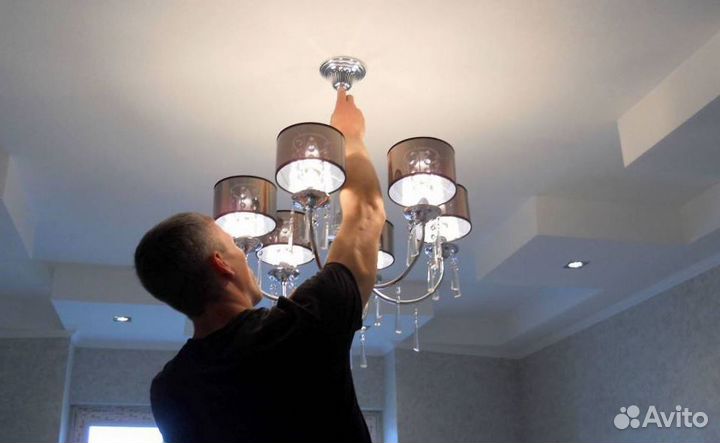 Услуги частного электрика. Замена розеток